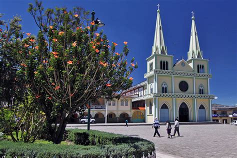 Unidades Educativas en CHORDELEG, Azuay