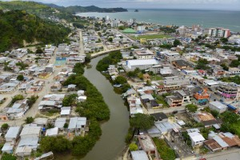 Escuelas y Colegios en Esmeraldas, Ecuador