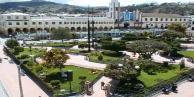 Escuelas y Colegios en la provincia de Cañar, Ecuador.